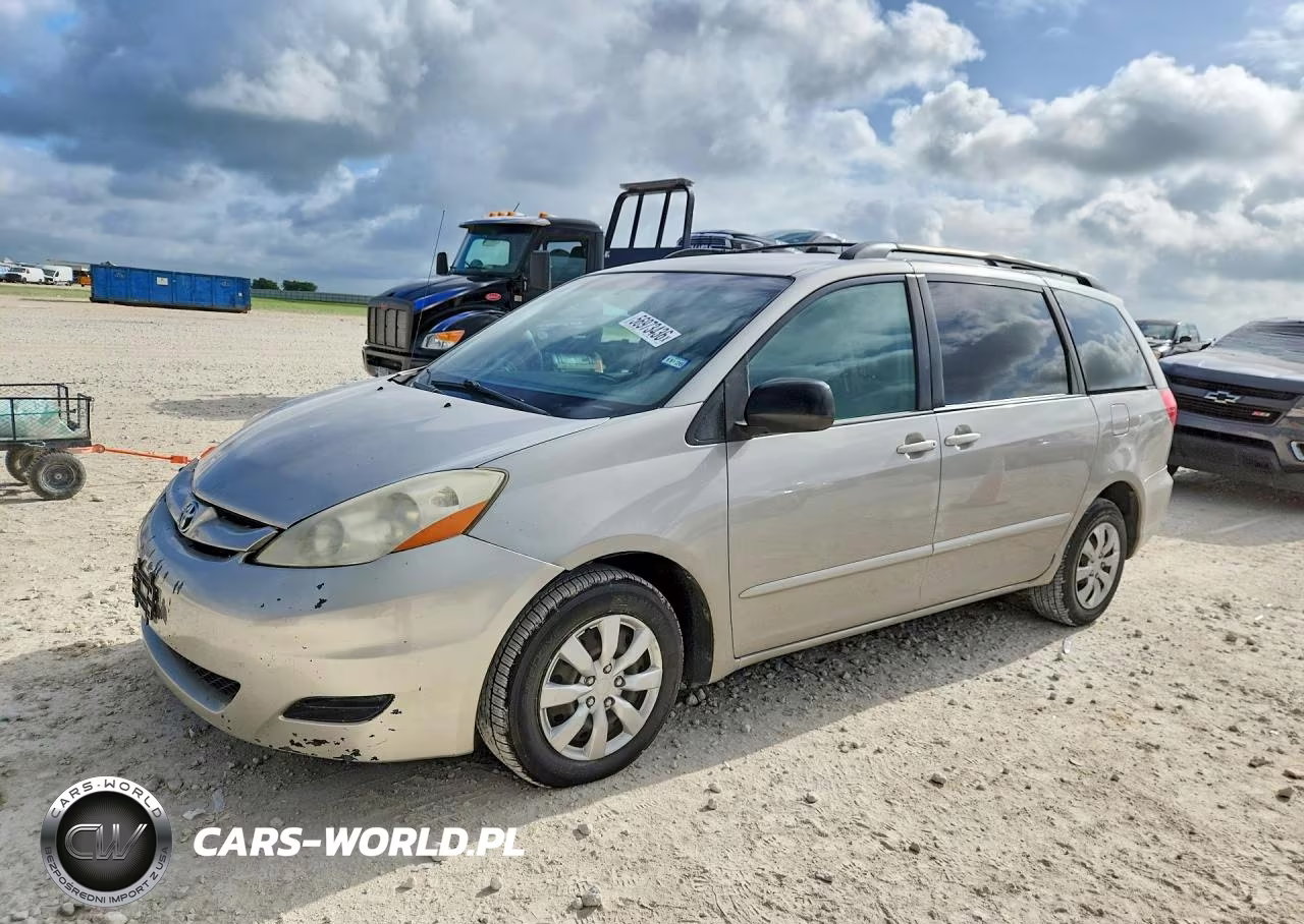 2007 Toyota Sienna Le 8-Passenger