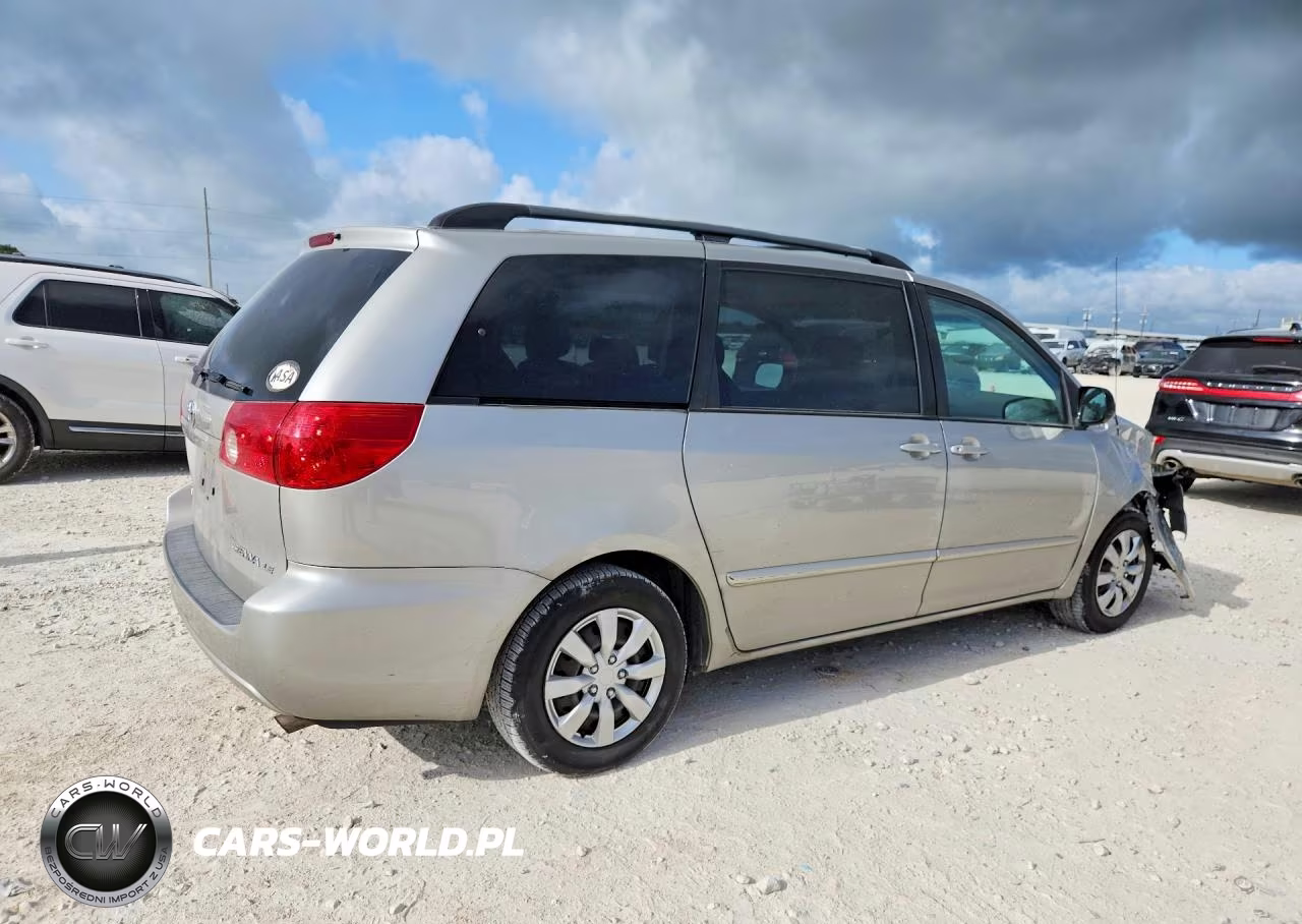 2007 Toyota Sienna Le 8-Passenger VIN:5TDZK23C67S068250 - 3