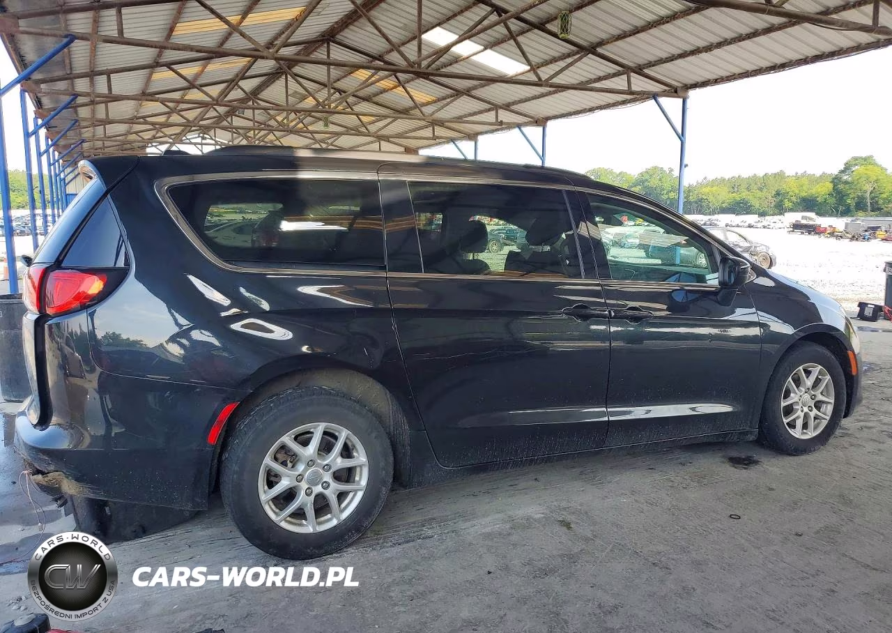 2020 Chrysler Voyager Lxi VIN:2C4RC1DG0LR147070 - 3
