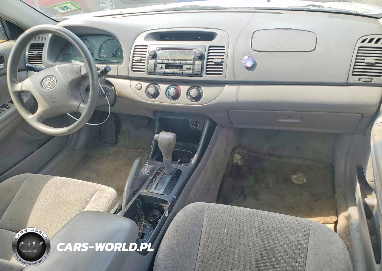 2002 Toyota Camry Le VIN:4T1BE32K92U091612 - 8