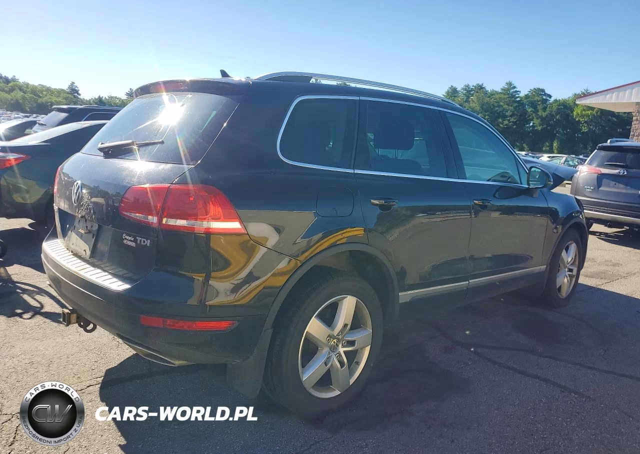 2013 Volkswagen Touareg V6 Tdi VIN:WVGEP9BP7DD007568 - 3