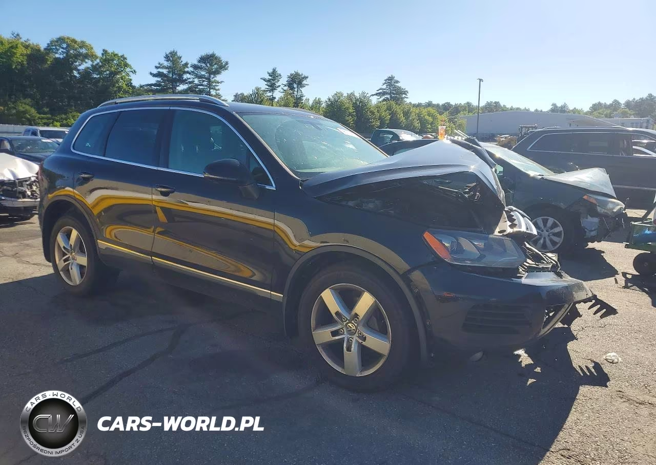 2013 Volkswagen Touareg V6 Tdi VIN:WVGEP9BP7DD007568 - 4