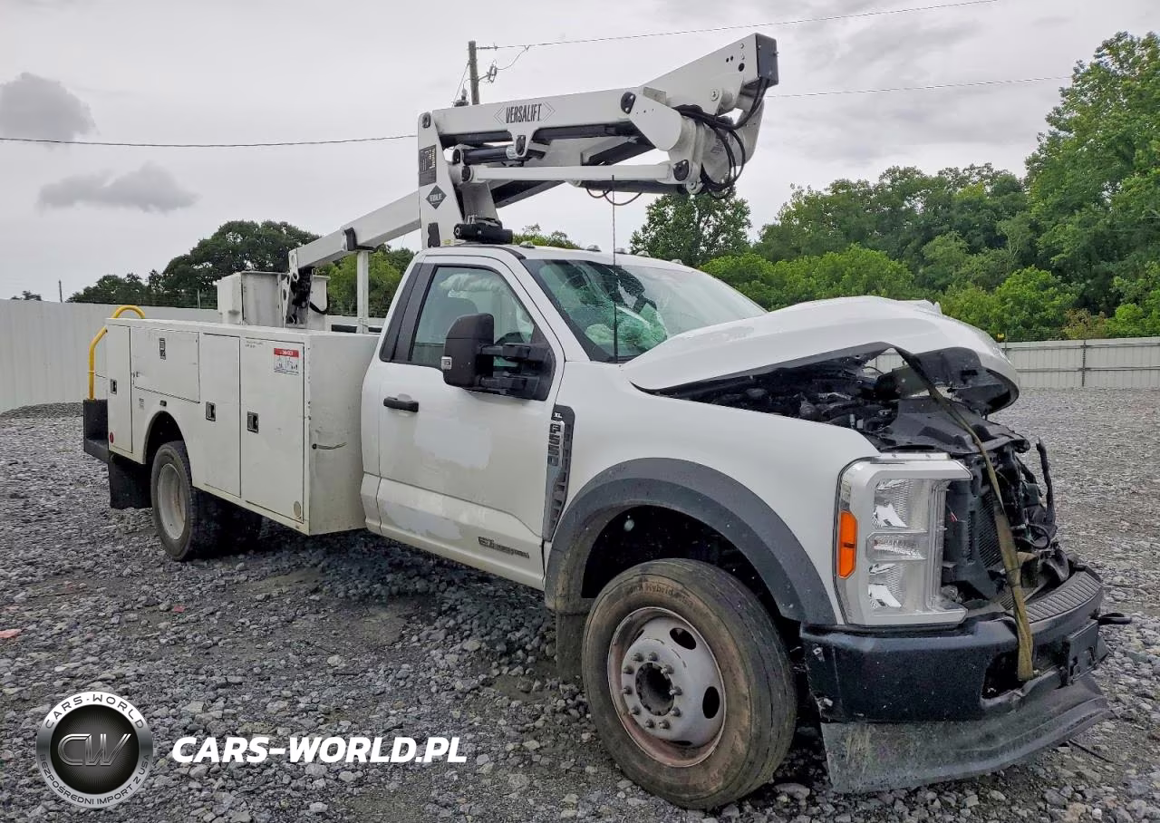 2023 Ford F550 Super Duty Bucket Truck – zdjęcie 1 z 13