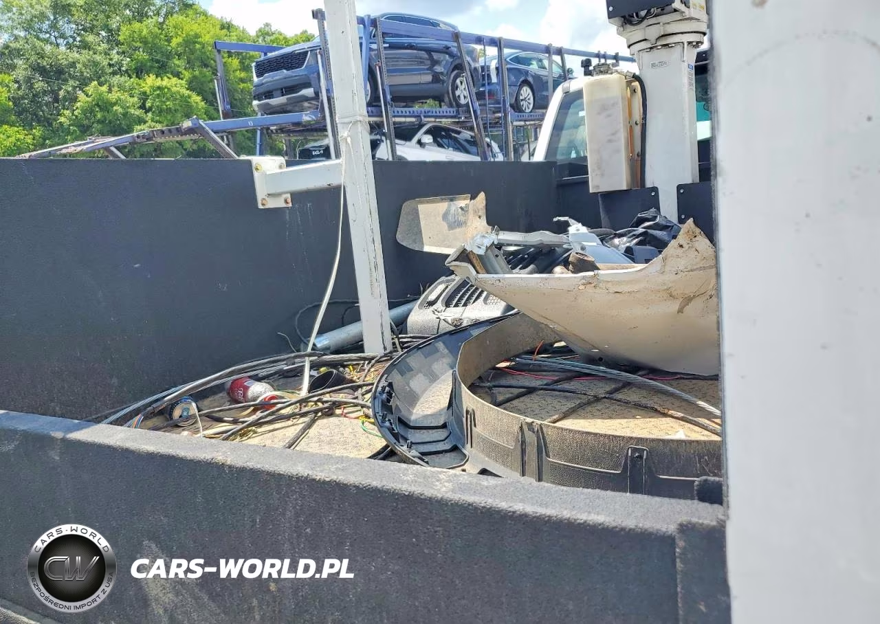 2023 Ford F550 Super Duty Bucket Truck VIN:1FDUF5GTXPDA14435 - 10