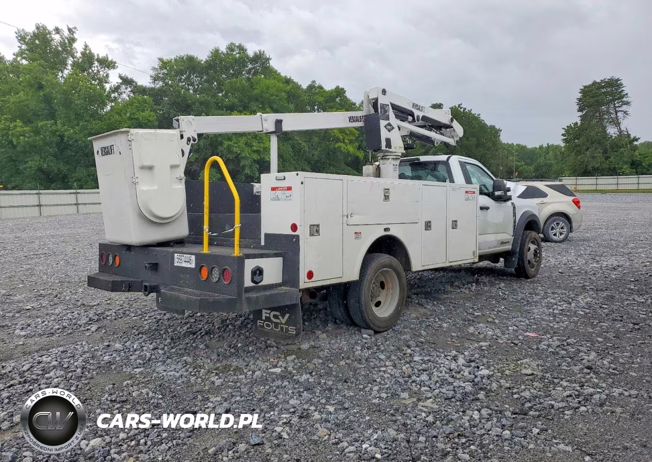 2023 Ford F550 Super Duty Bucket Truck VIN:1FDUF5GTXPDA14435 - 4