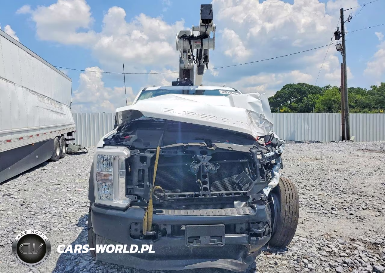 2023 Ford F550 Super Duty Bucket Truck VIN:1FDUF5GTXPDA14435 - 5