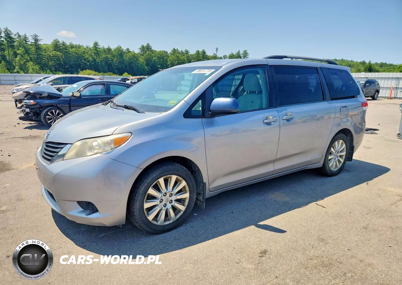 2013 Toyota Sienna Le
