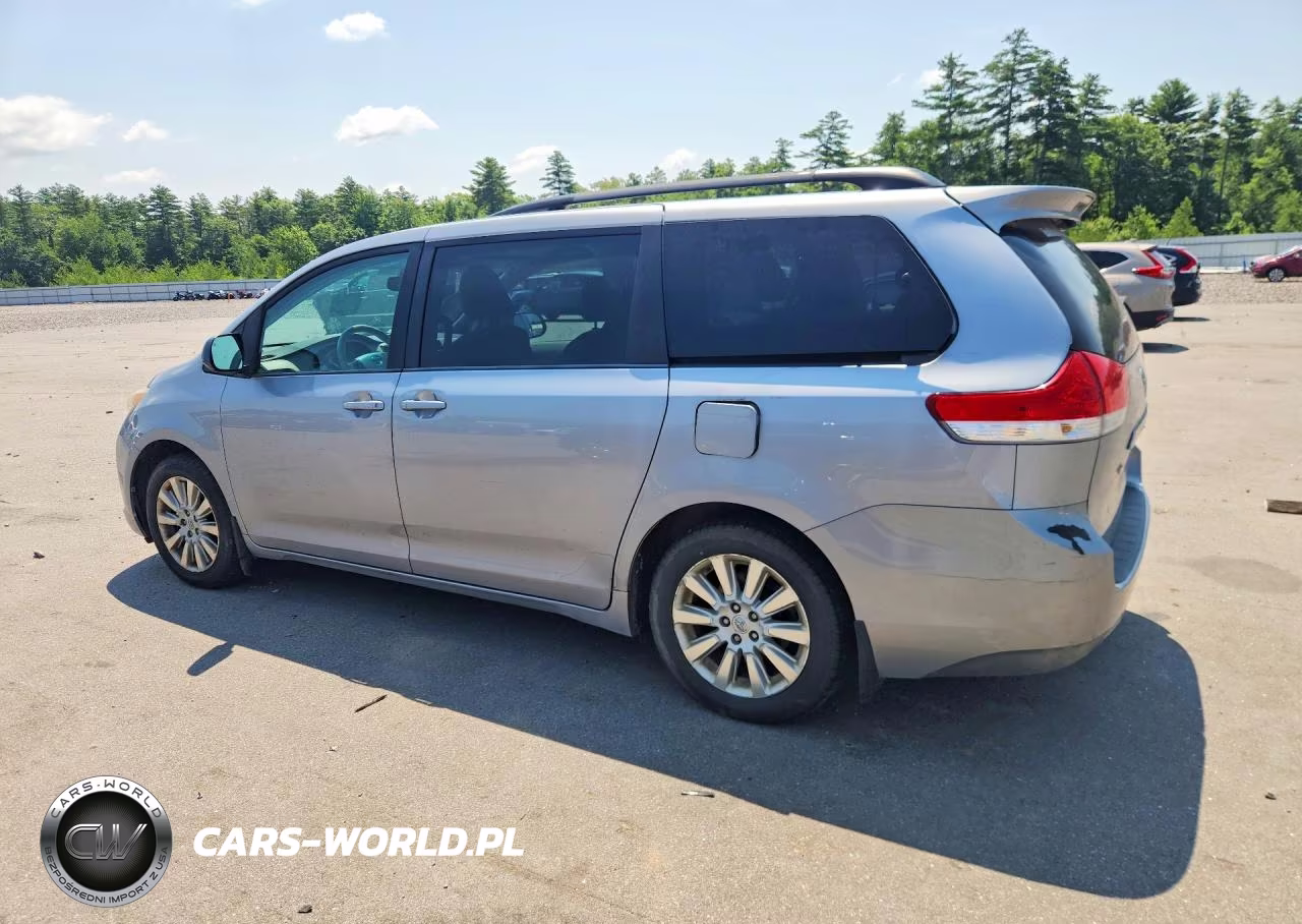 2013 Toyota Sienna Le VIN:5TDJK3DC2DS051748 - 2