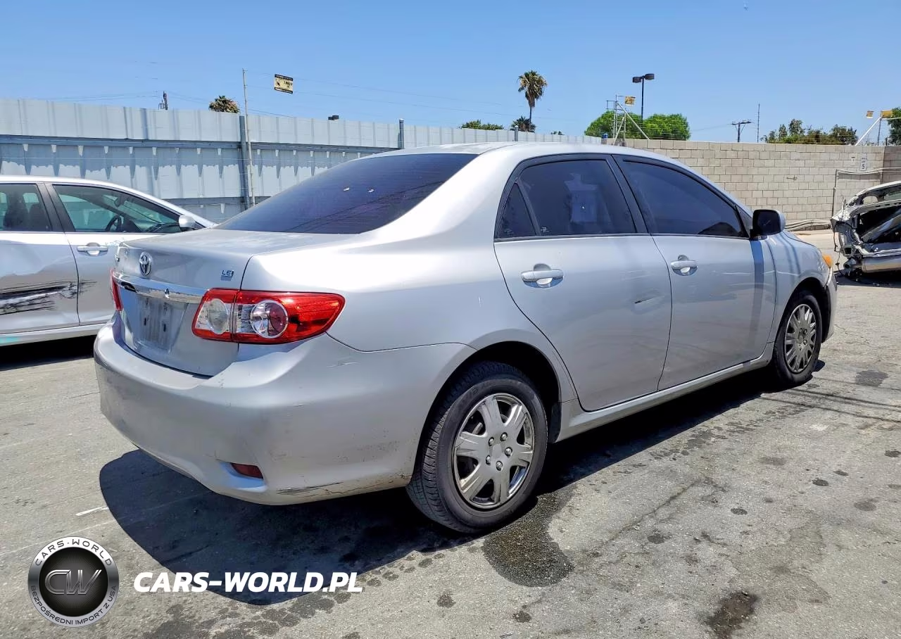 2011 Toyota Corolla Le VIN:2T1BU4EE0BC587916 - 3