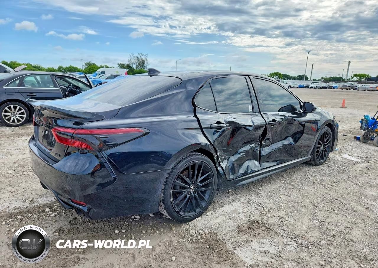 2021 Toyota Camry Xse VIN:4T1K61AK0MU422437 - 3