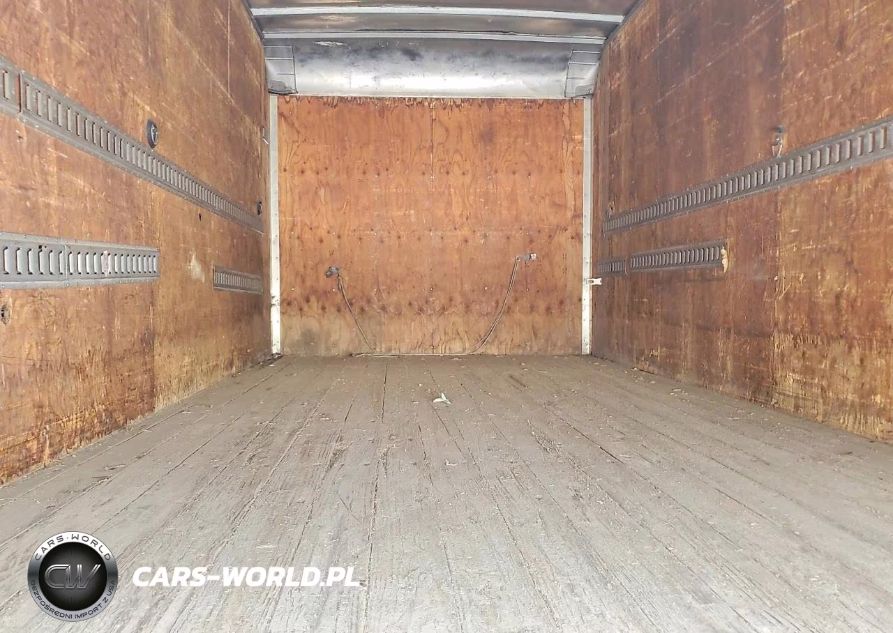 2005 GMC W4 Box Truck VIN:J8DB4B16X57001990 - 10
