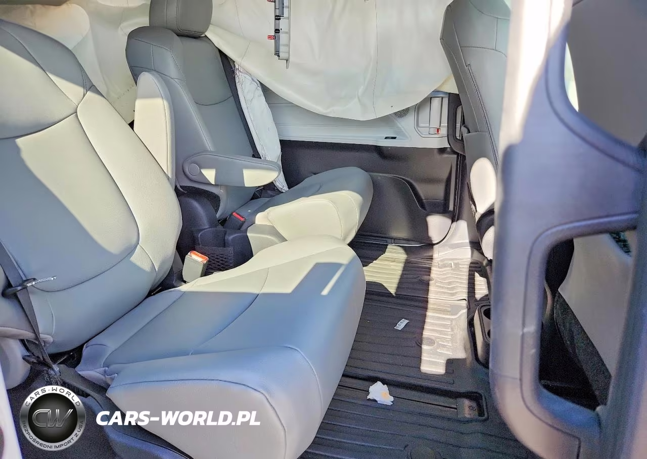 2026 Toyota Sienna Xle 7-Passenger VIN:5TDYSKFC1TS254859 - 11