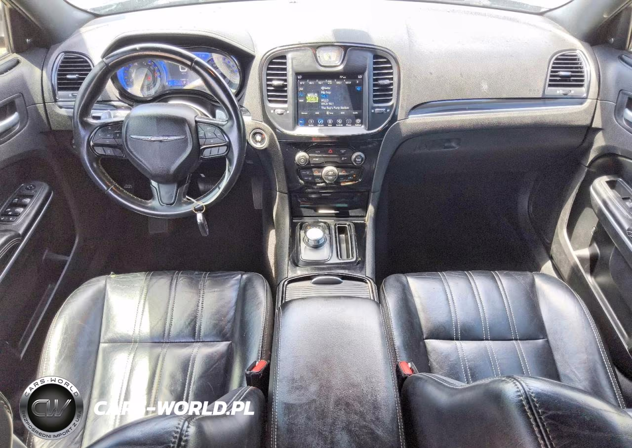 2019 Chrysler 300 S VIN:2C3CCABG1KH654206 - 8