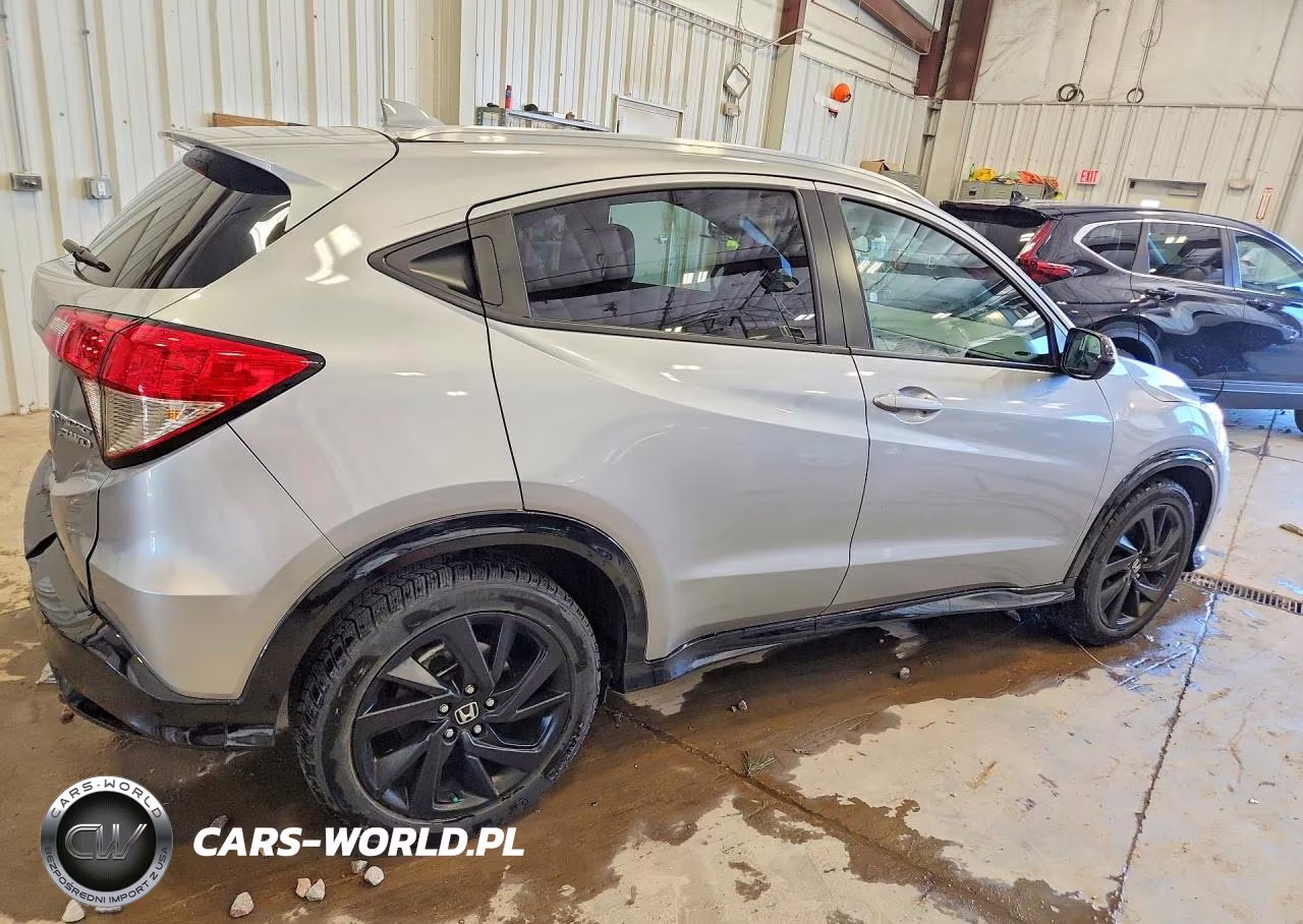 2022 Honda Hr-V Sport VIN:3CZRU6H11NM723916 - 3