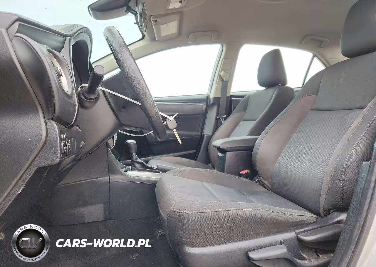 2018 Toyota Corolla Le VIN:2T1BURHE9JC108142 - 7
