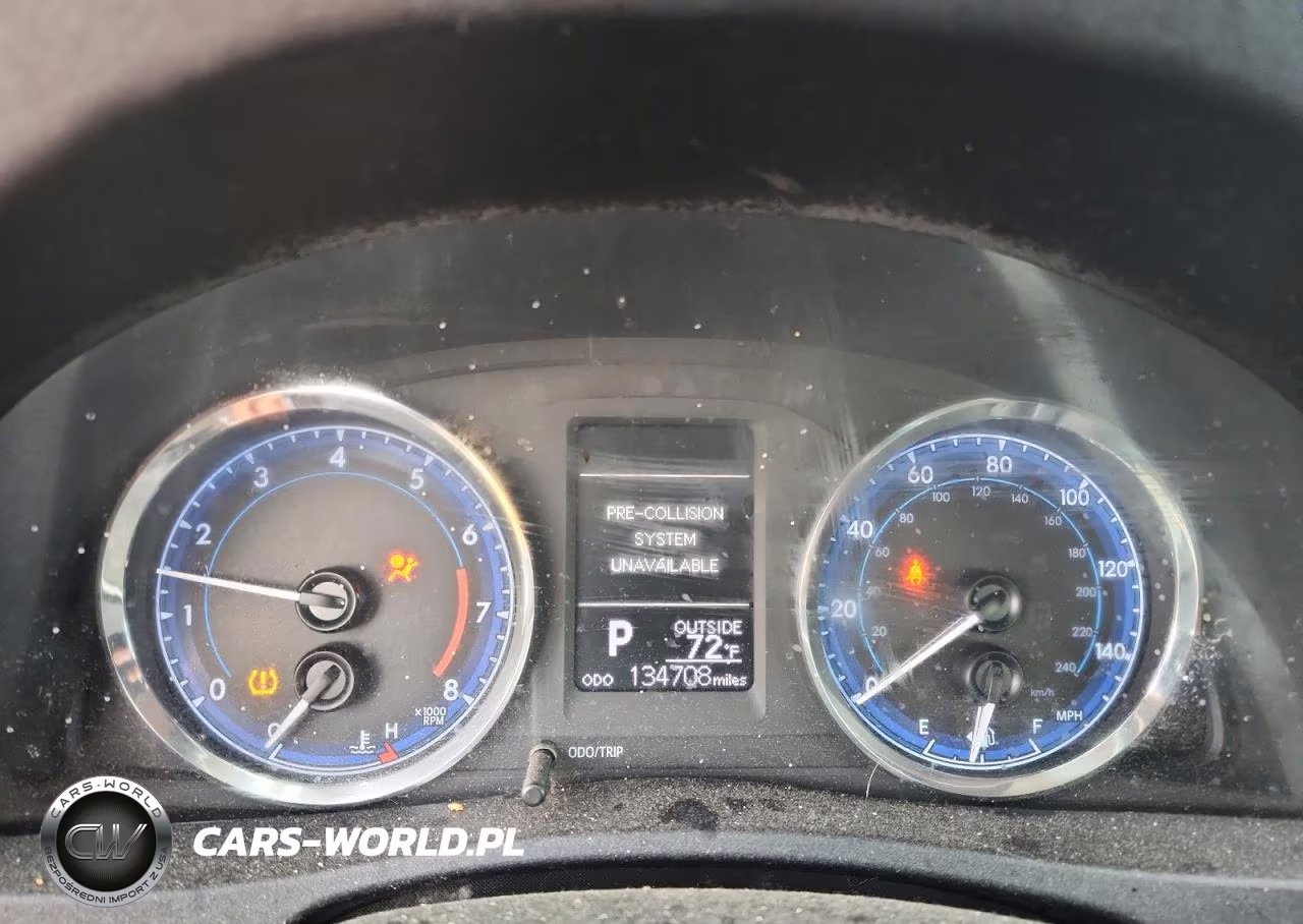 2018 Toyota Corolla Le VIN:2T1BURHE9JC108142 - 9