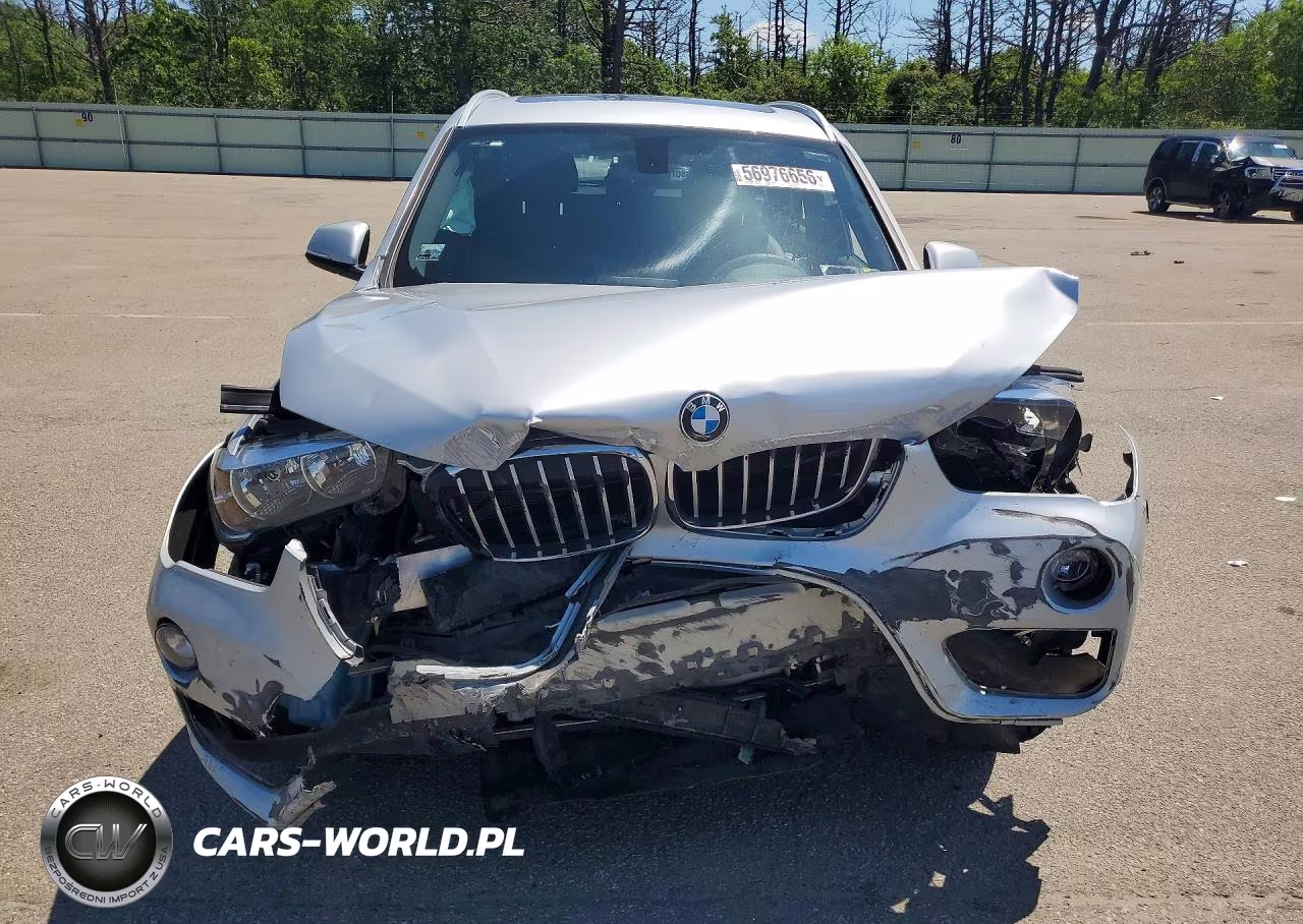 2018 BMW X1 xDrive28I VIN:WBXHT3C38J3H30536 - 5