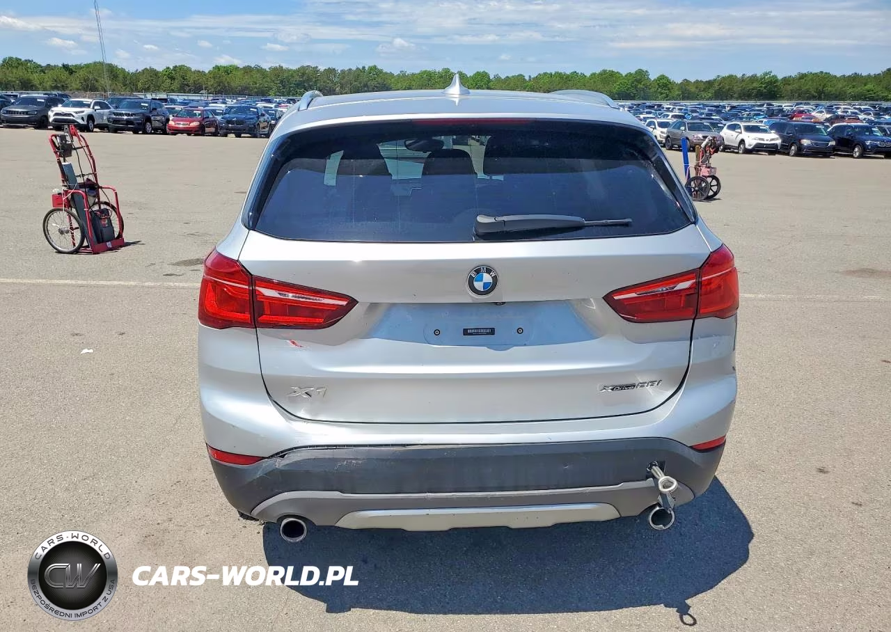 2018 BMW X1 xDrive28I VIN:WBXHT3C38J3H30536 - 6