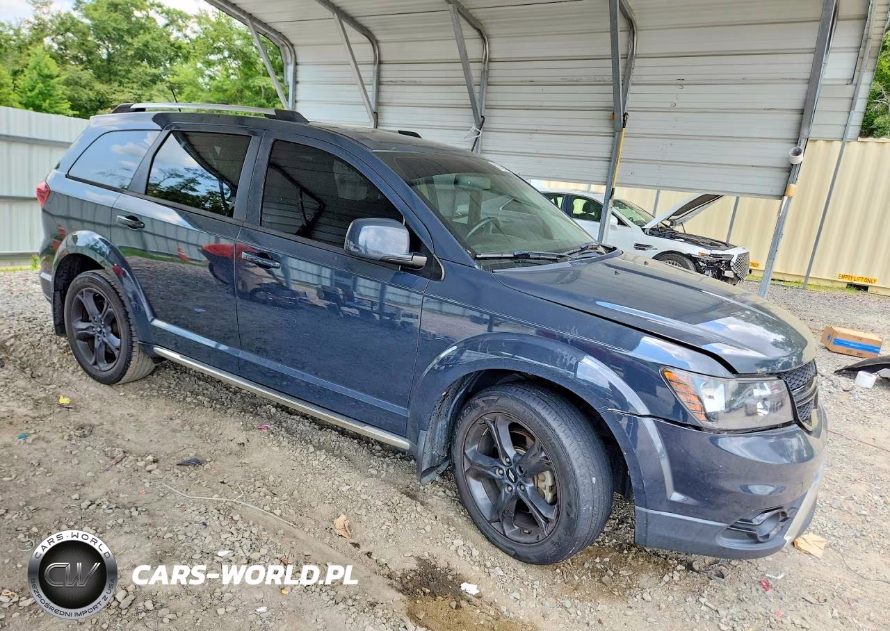 2018 Dodge Journey Crossroad VIN:3C4PDCGG9JT257315 - 4