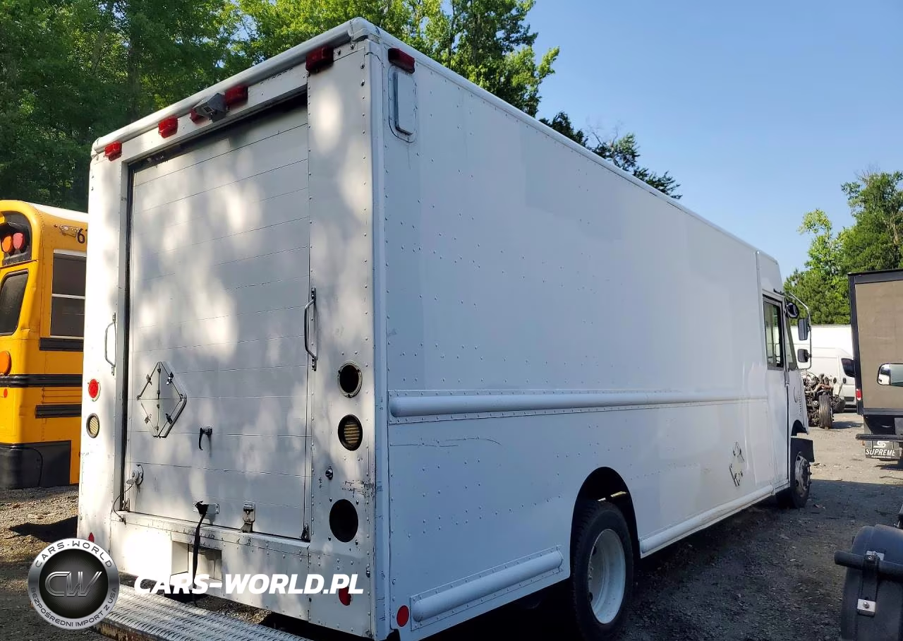 2007 Freightliner Chassis M Line Walk-In Van VIN:4UZABMBW87CY11749 - 3