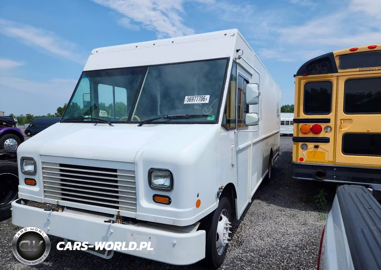 2013 Ford F59 Delivery Truck