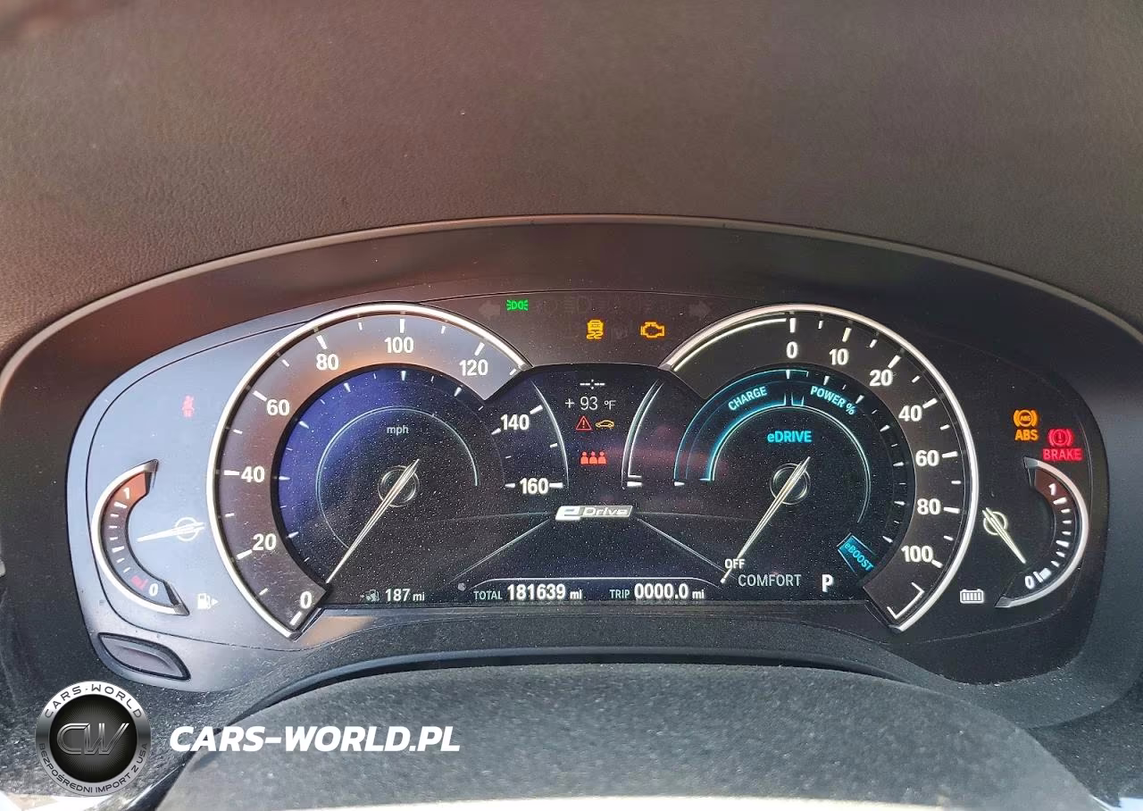 2018 BMW 530E VIN:WBAJA9C57JB033206 - 9