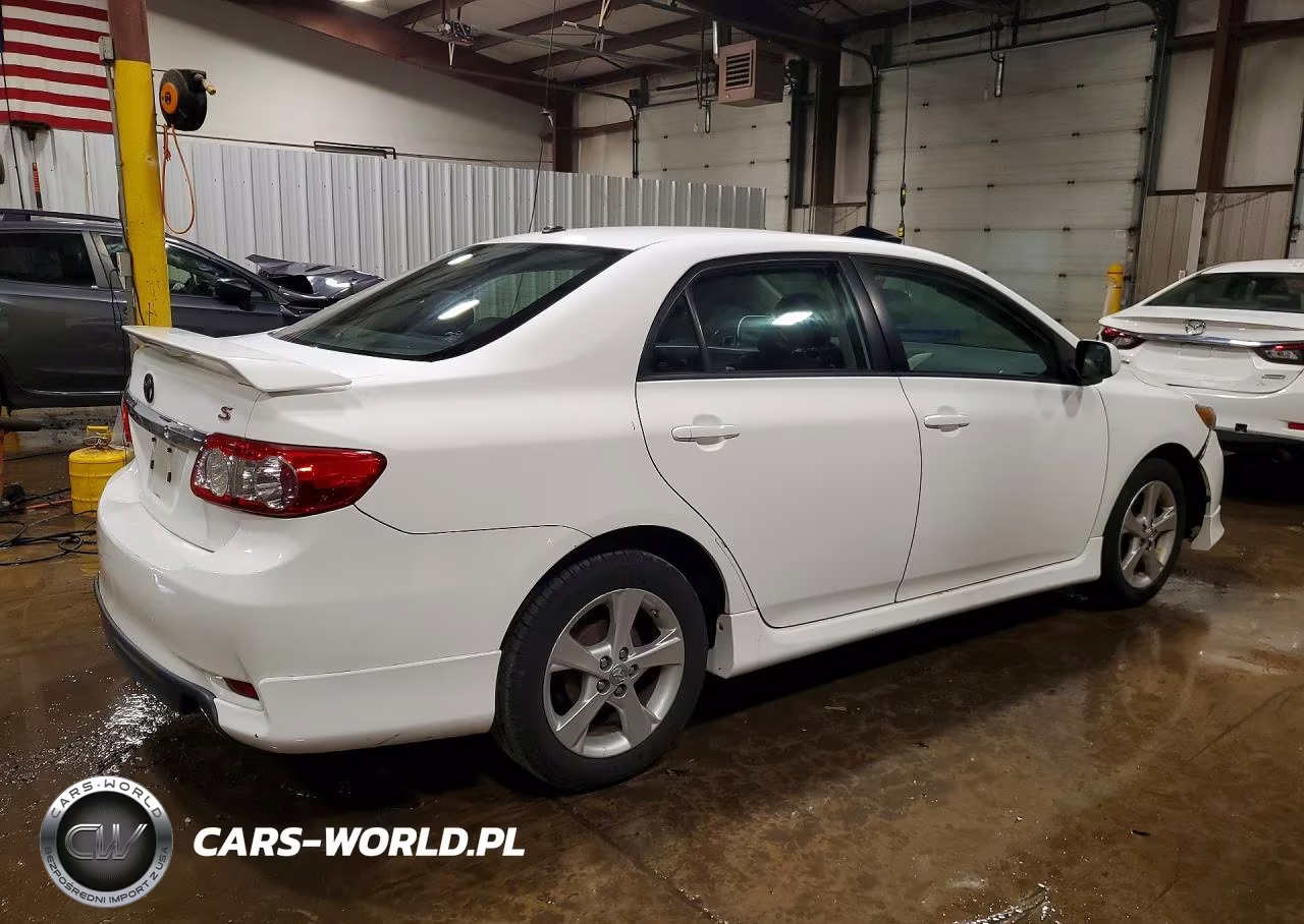 2011 Toyota Corolla S VIN:2T1BU4EE5BC555401 - 3