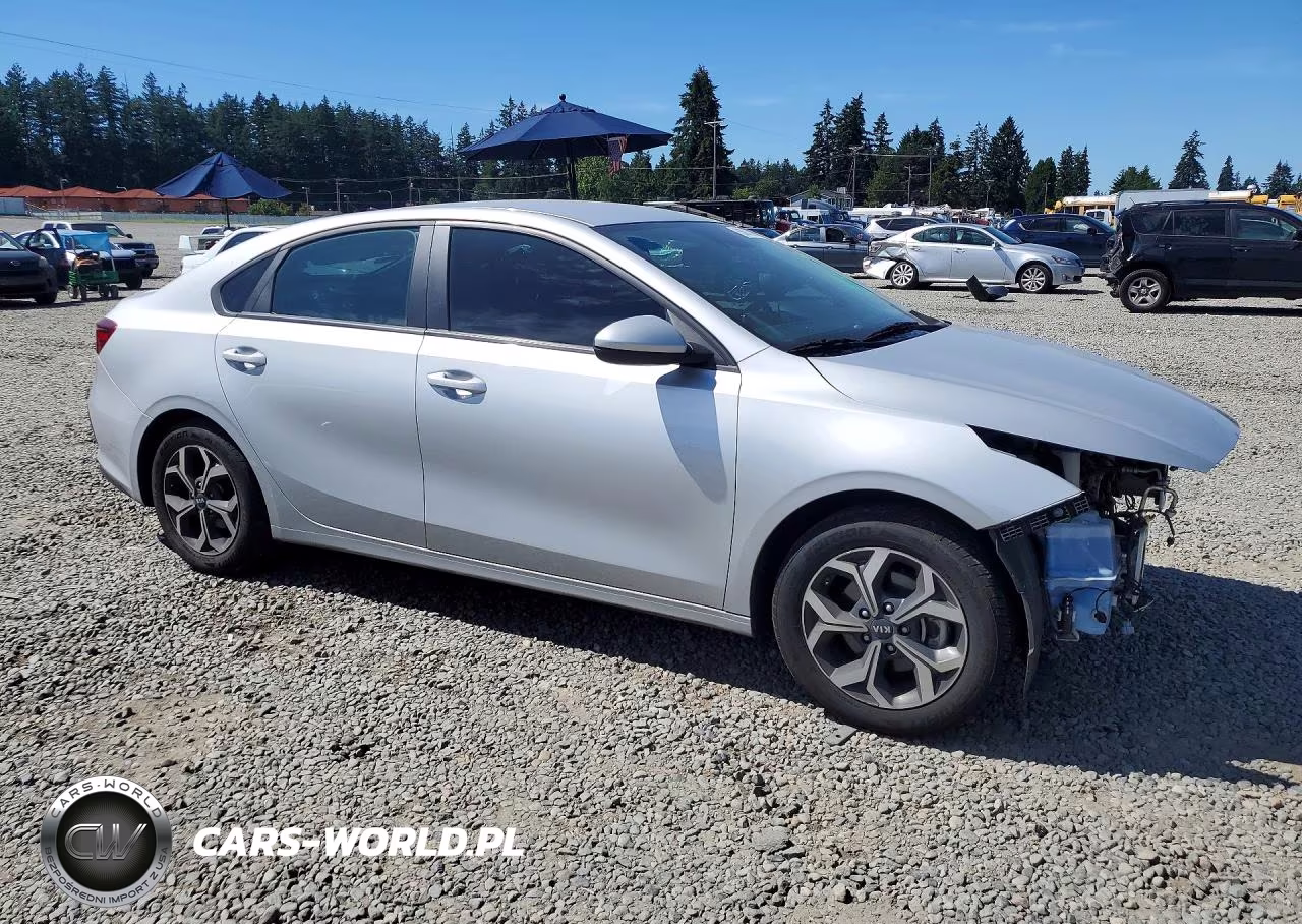2021 Kia Forte Lxs VIN:3KPF24AD4ME295629 - 4