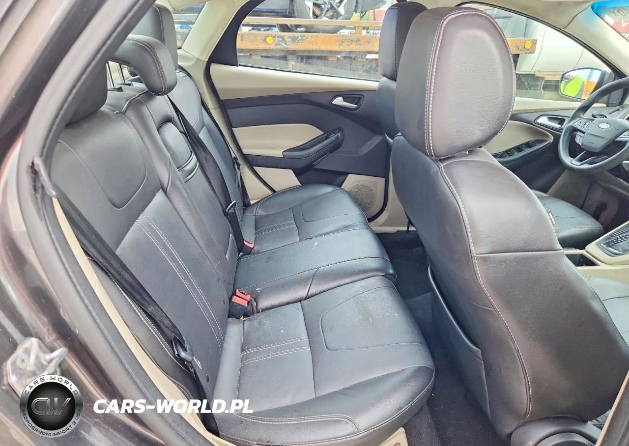 2016 Ford Focus Se VIN:1FADP3F27GL202002 - 10