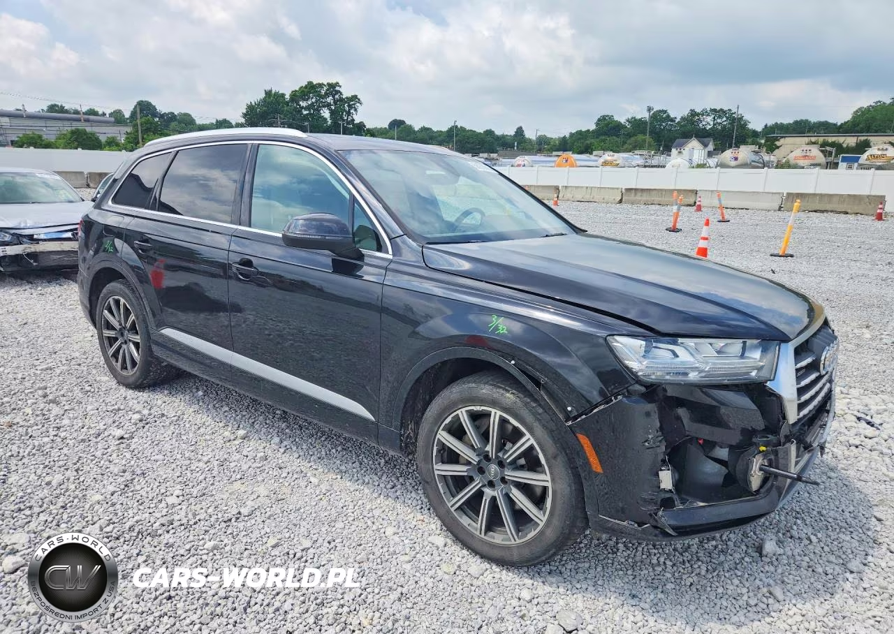 2017 Audi Q7 Premium Plus VIN:WA1LAAF79HD016510 - 4