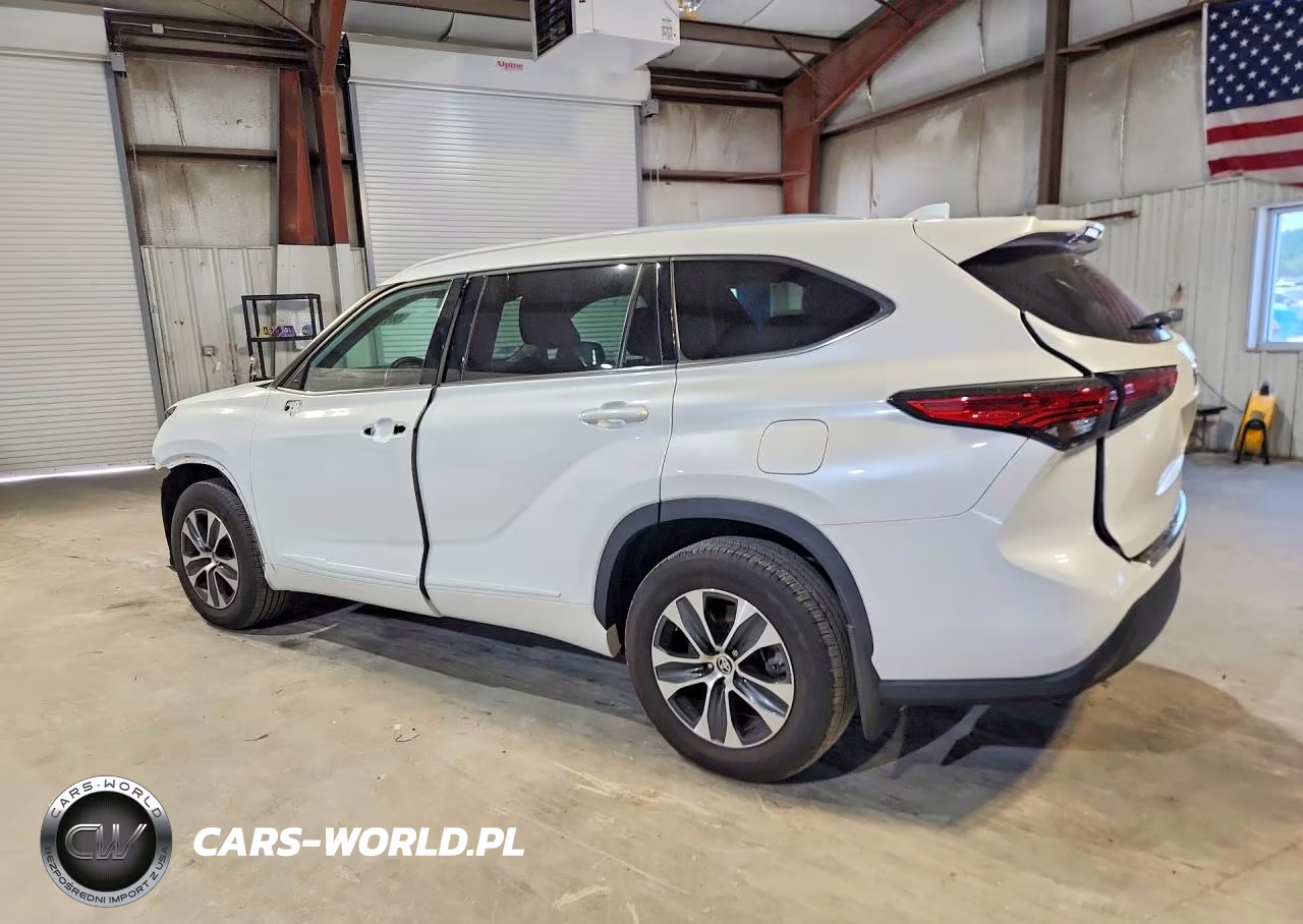 2022 Toyota Highlander Xle VIN:5TDGZRBH2NS163345 - 2