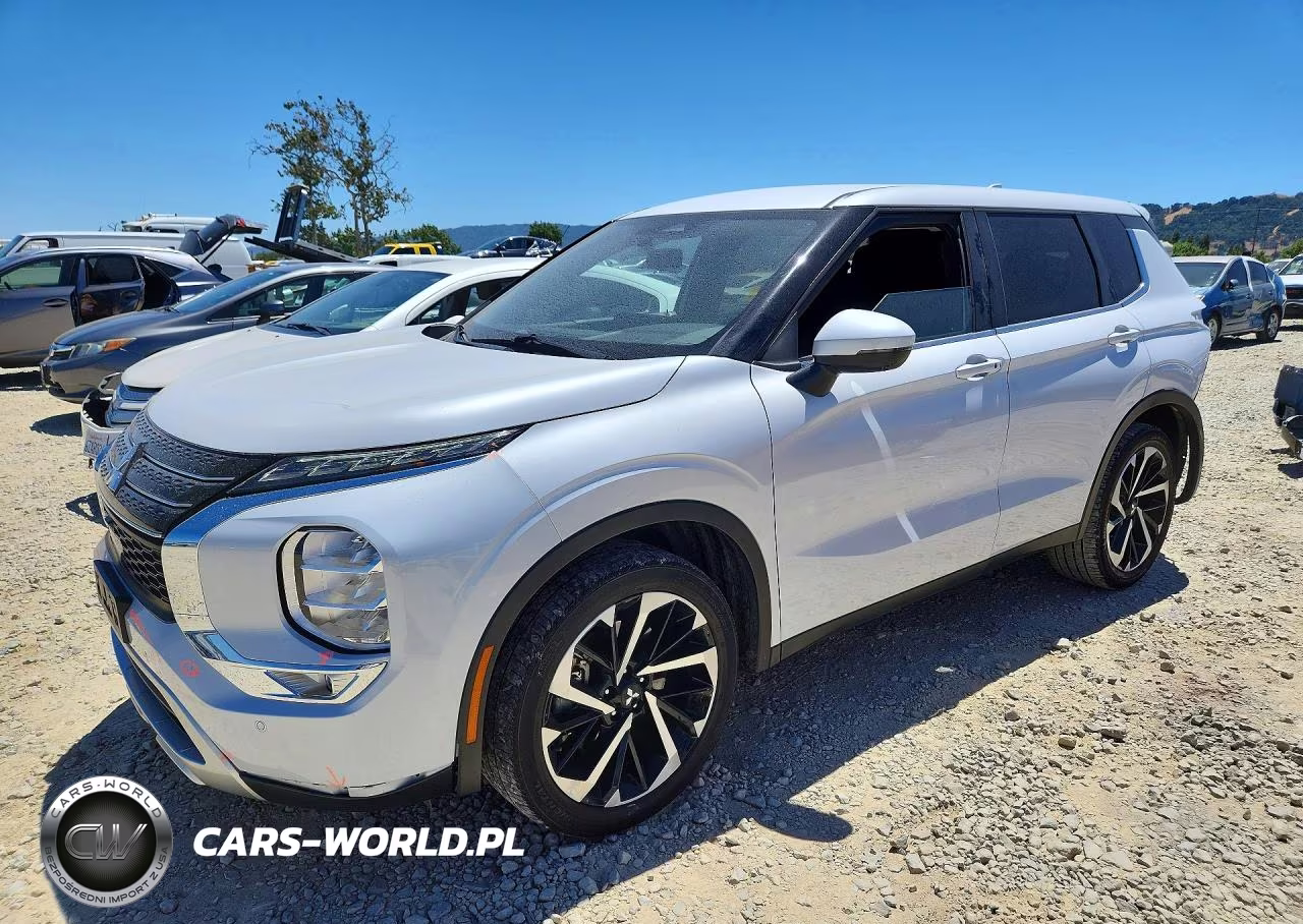 2024 Mitsubishi Outlander Se – zdjęcie 1 z 14