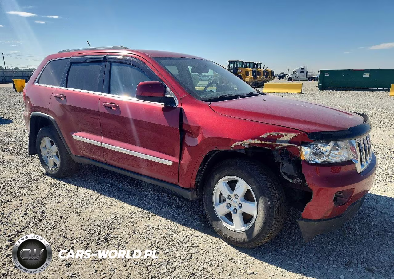 2013 Jeep Grand Cherokee Laredo VIN:1C4RJFAG9DC631806 - 4