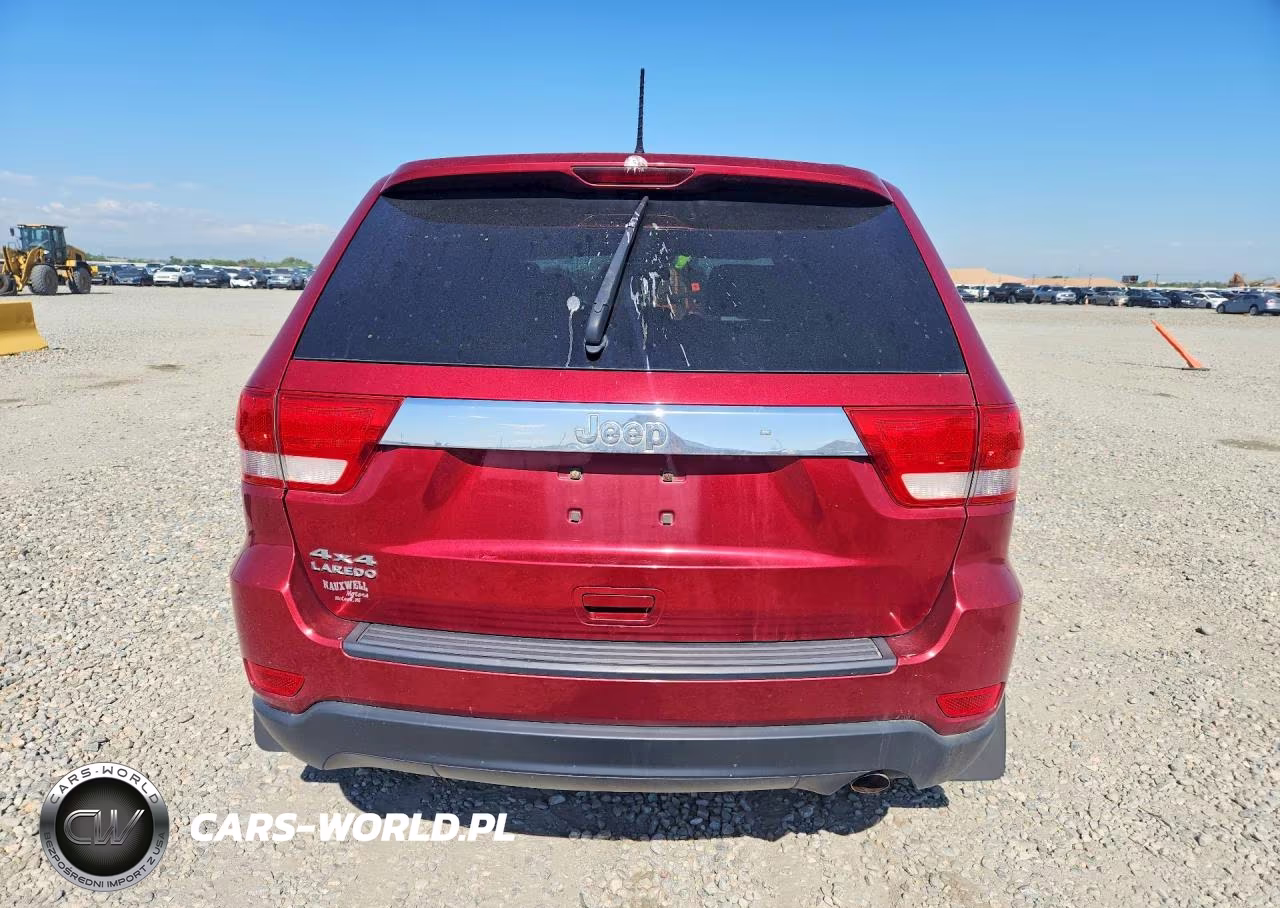 2013 Jeep Grand Cherokee Laredo VIN:1C4RJFAG9DC631806 - 6