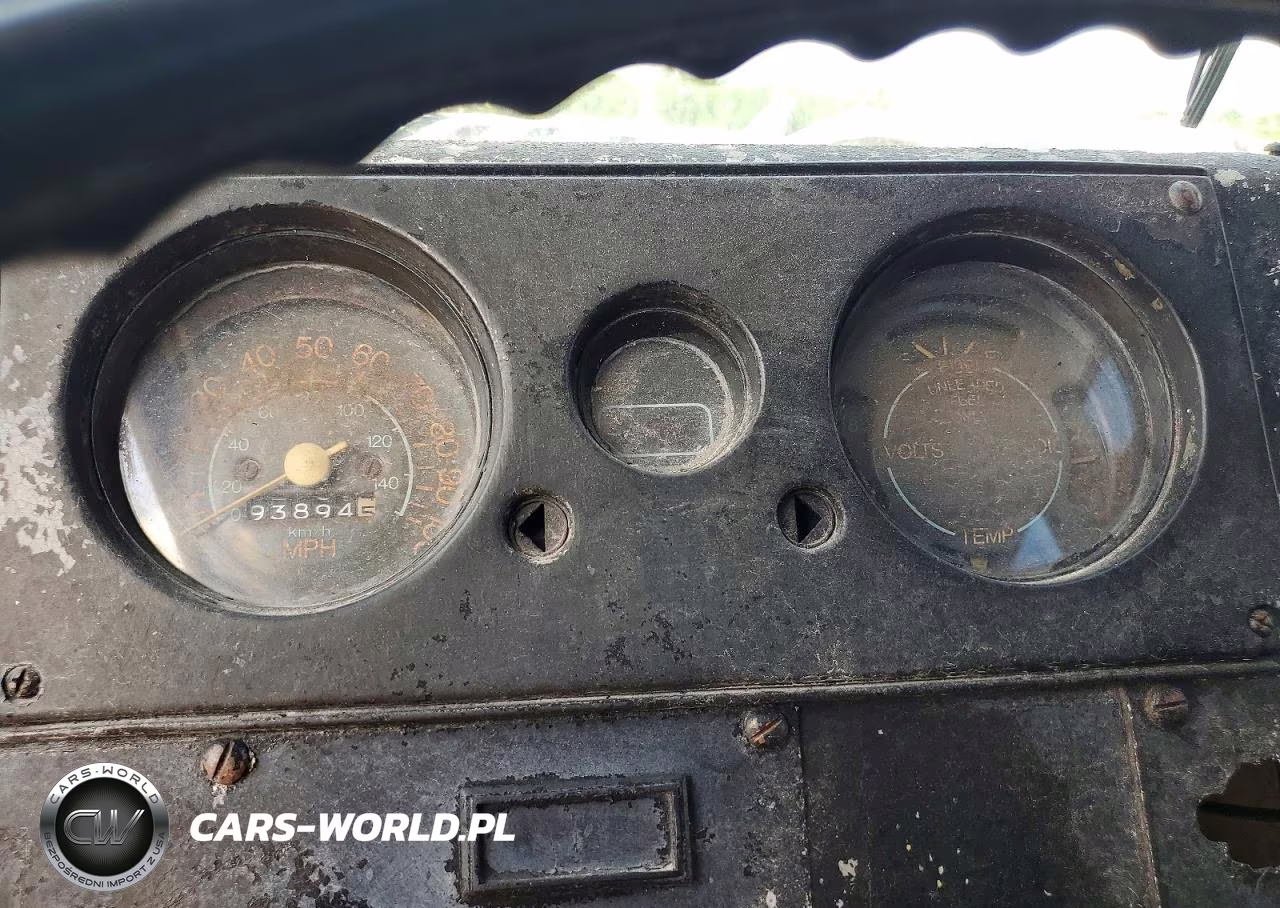 1984 GMC Forward Control Chassis P3500 VIN:1GDHP32J7E3505329 - 9