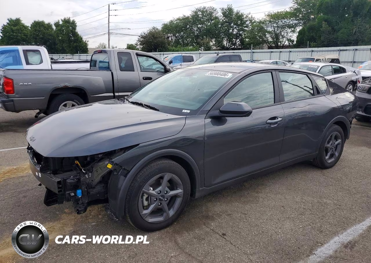 2025 Kia K4 Lxs – zdjęcie 1 z 12