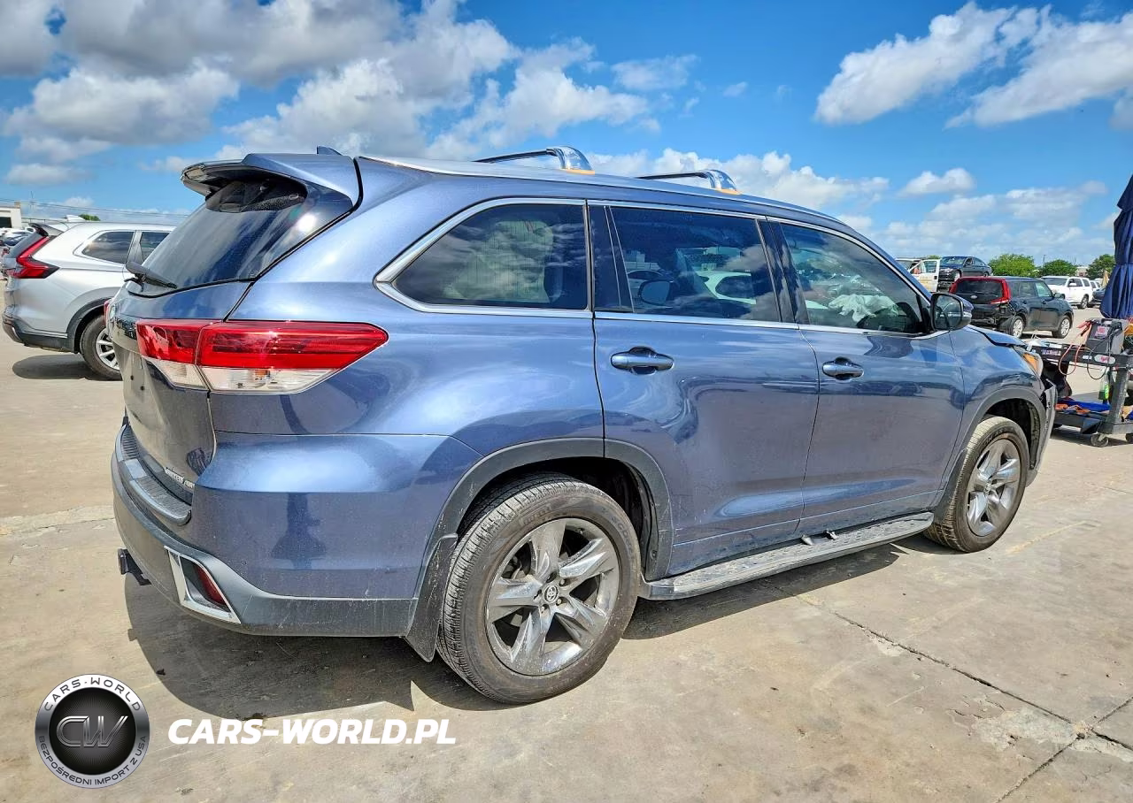 2019 Toyota Highlander Limited Platinum VIN:5TDDZRFH8KS929930 - 3