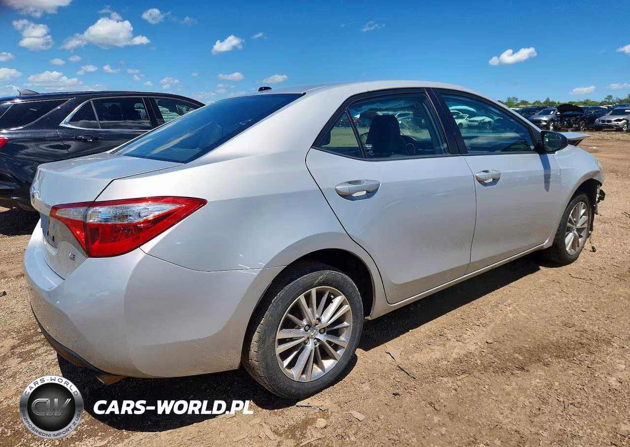 2015 Toyota Corolla Le Premium VIN:2T1BURHE6FC348529 - 3