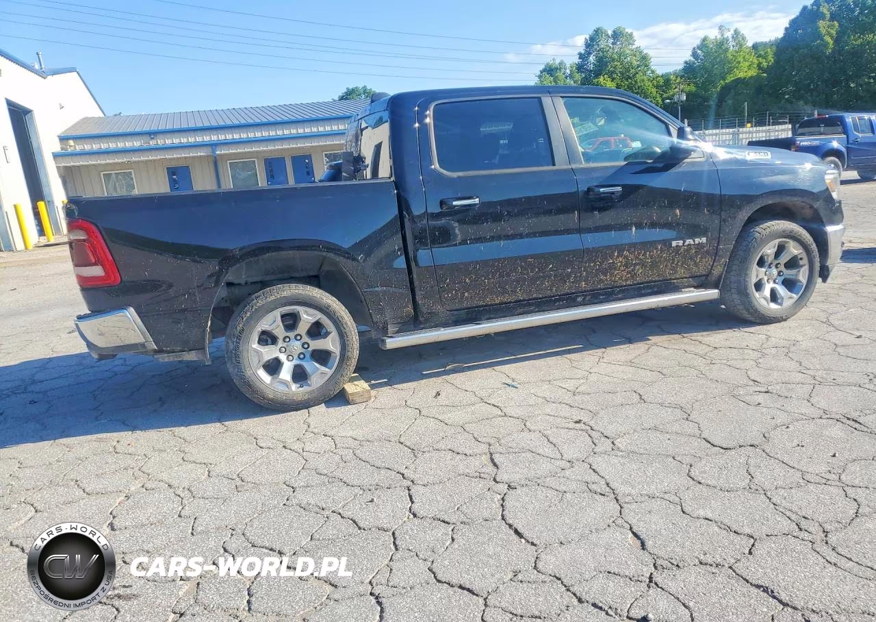 2019 Ram 1500 VIN:1C6SRFFT8KN879084 - 3