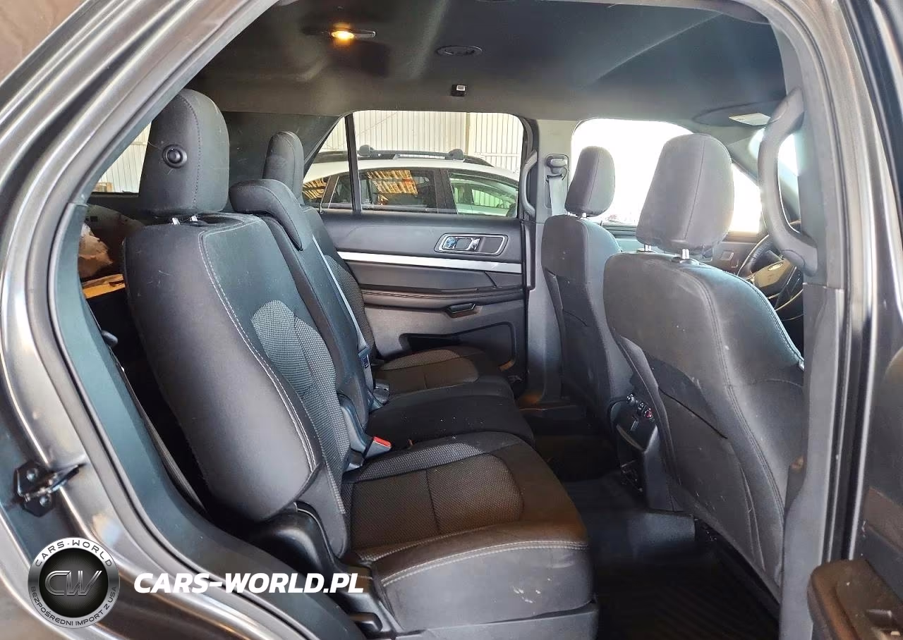2019 Ford Explorer Xlt VIN:1FM5K8D82KGB21567 - 10