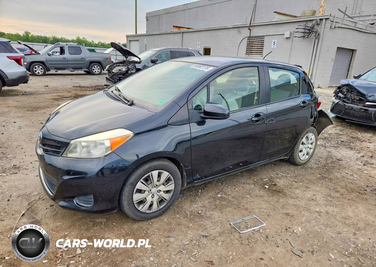 2012 Toyota Yaris 5-Door Le