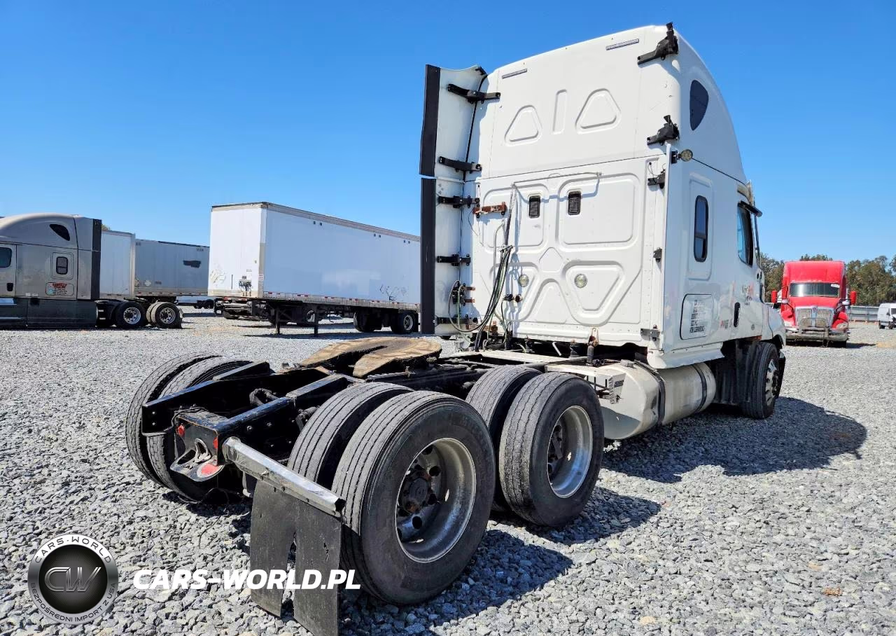 2020 Freightliner Cascadia 126 Semi Truck VIN:3AKJHHDR3LSKW9193 - 4