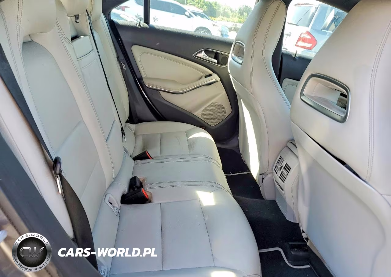 2018 Mercedes-Benz Cla 250 VIN:WDDSJ4EBXJN540084 - 10