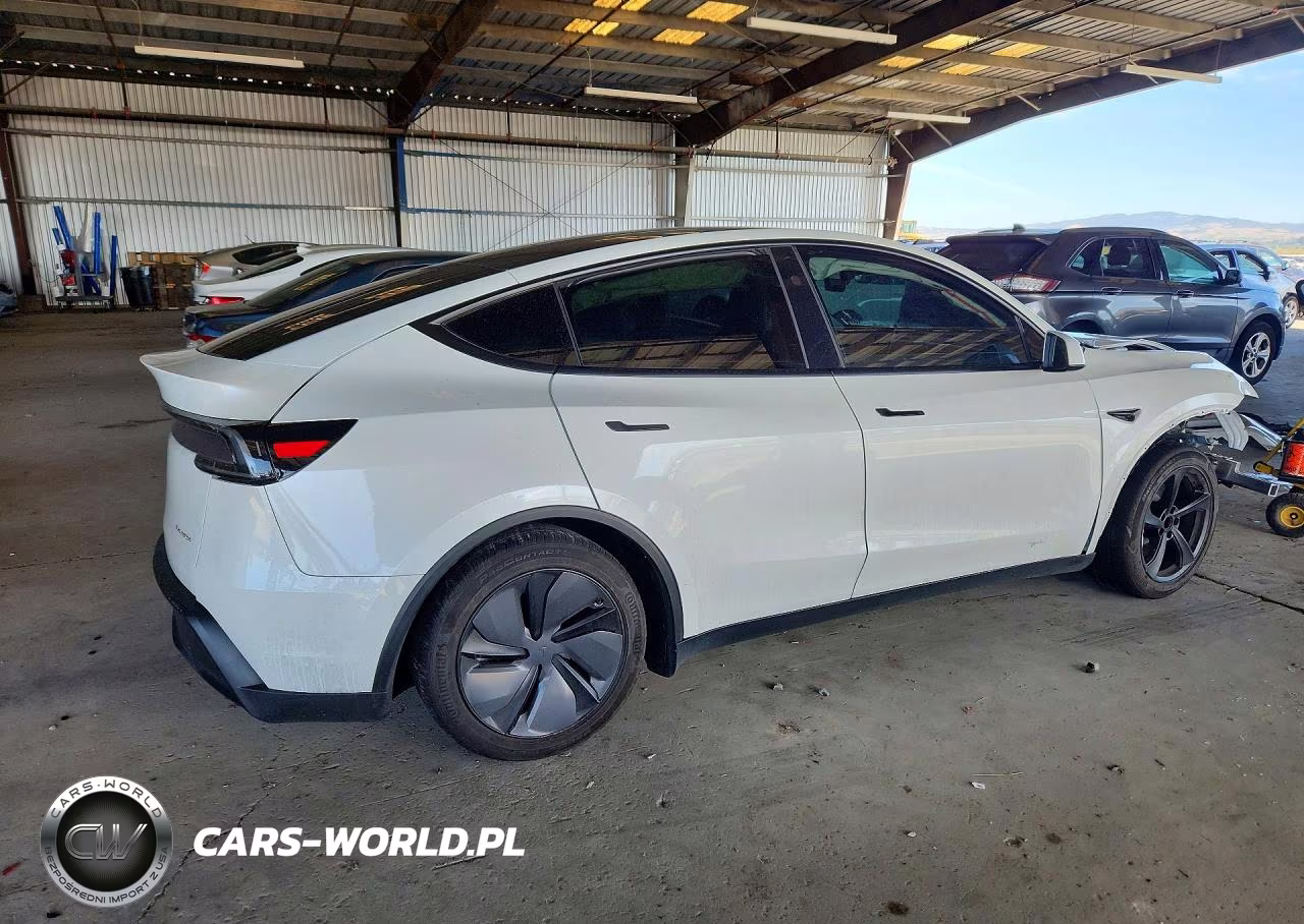 2026 Tesla Model Y VIN:7SAYGDEE8TF438574 - 3