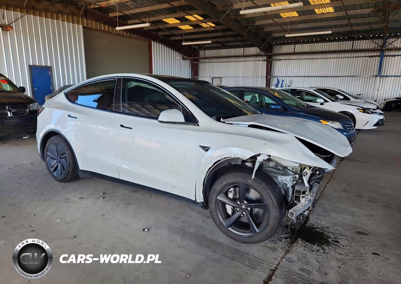 2026 Tesla Model Y VIN:7SAYGDEE8TF438574 - 4