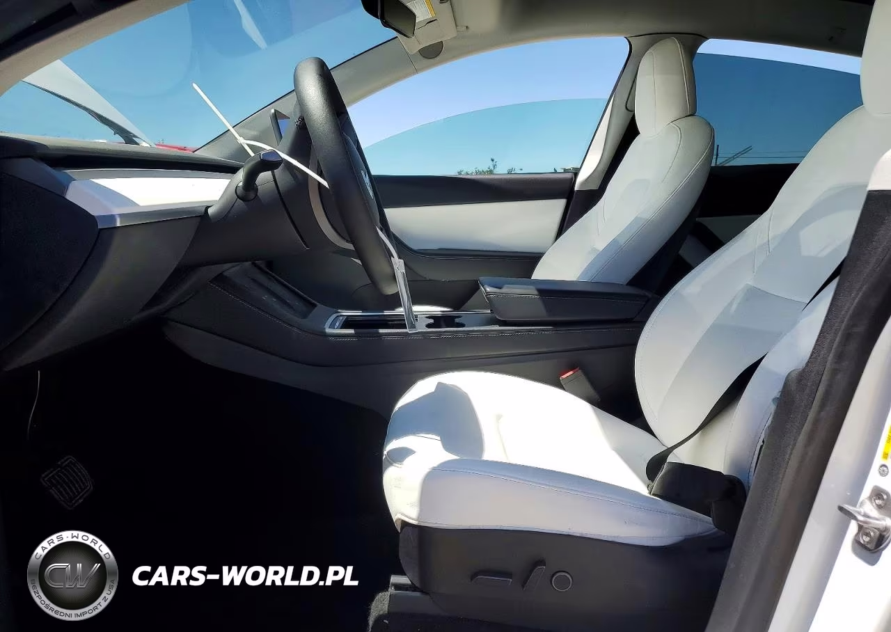 2022 Tesla Model Y VIN:7SAYGDEE3NF425119 - 7