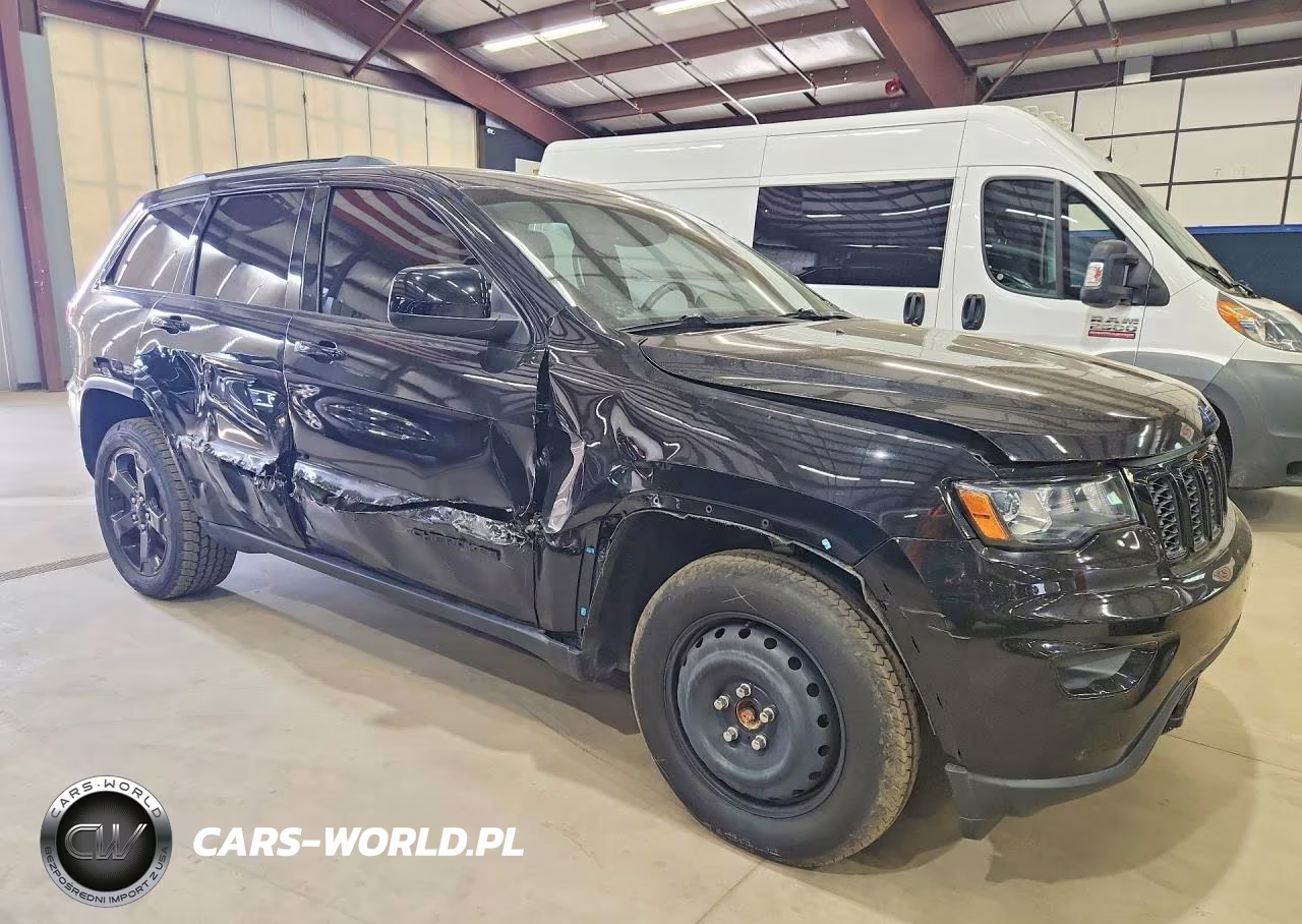 2019 Jeep Grand Cherokee Laredo VIN:1C4RJFAGXKC612565 - 4