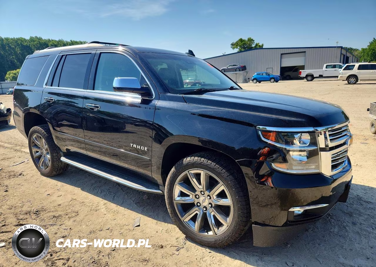 2018 Chevrolet Tahoe K1500 Premier VIN:1GNSKCKC0JR211246 - 4