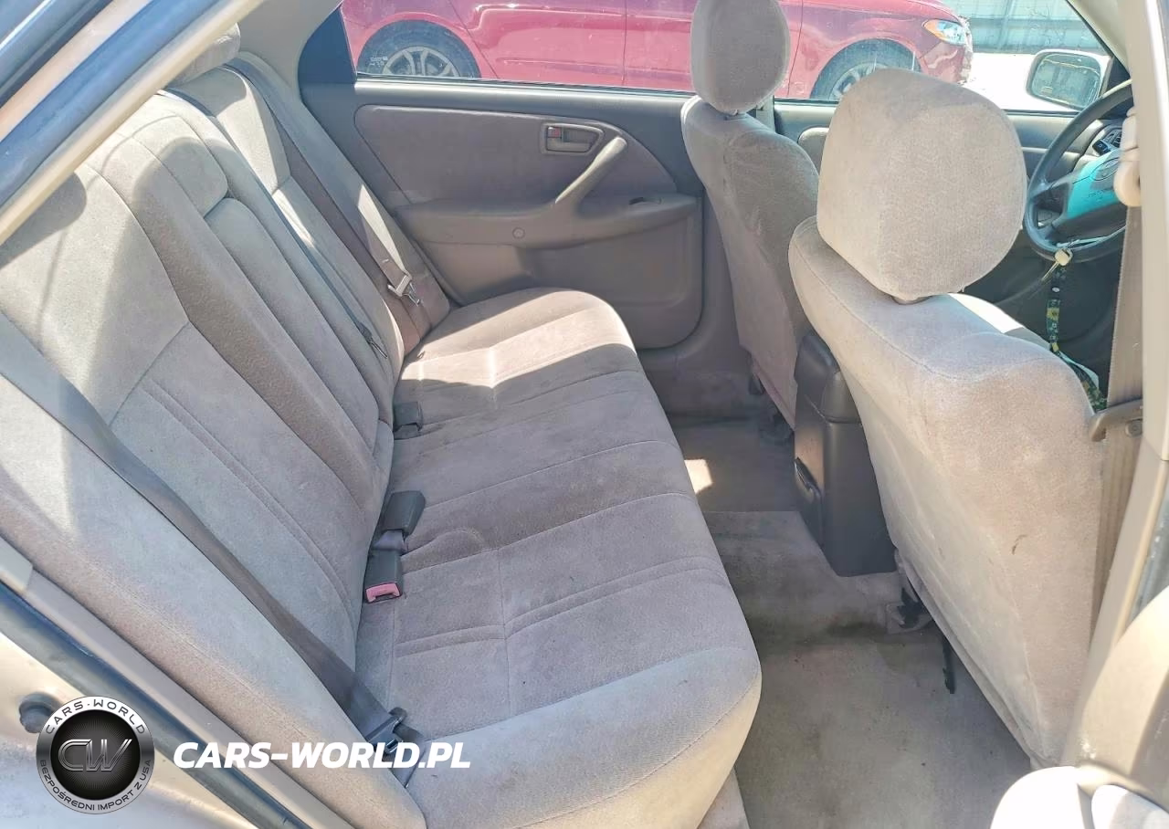 1999 Toyota Camry Le VIN:JT2BG22K5X0318746 - 10