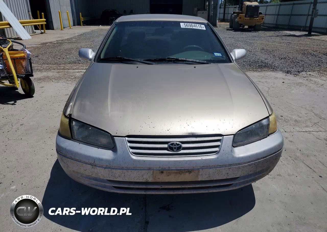 1999 Toyota Camry Le VIN:JT2BG22K5X0318746 - 5